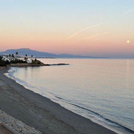 Beachfront, Top Floor Corner 2-Bed, Estepona Paseo Apartment Ngoại thất bức ảnh