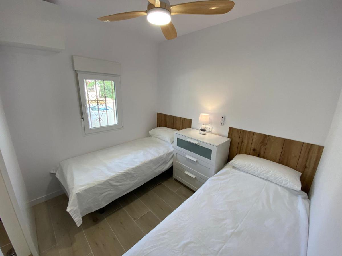 Beachfront, Top Floor Corner 2-Bed, Estepona Paseo Apartment Ngoại thất bức ảnh